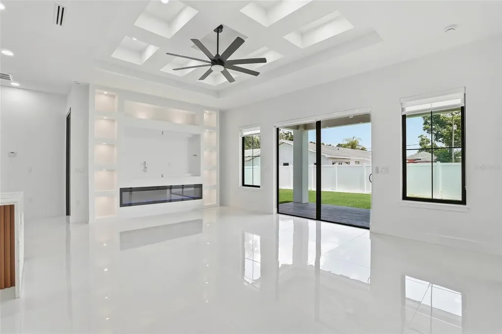 7013 N Clearview Avenue Tampa FL 33614