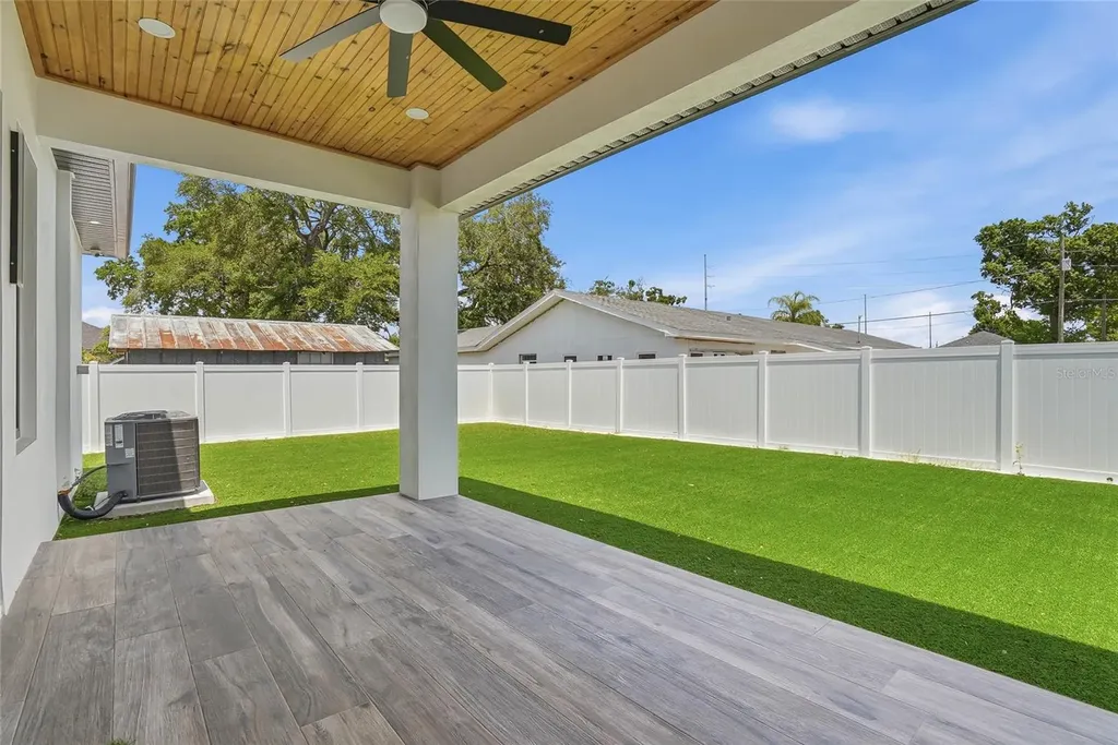 7013 N Clearview Avenue Tampa FL 33614