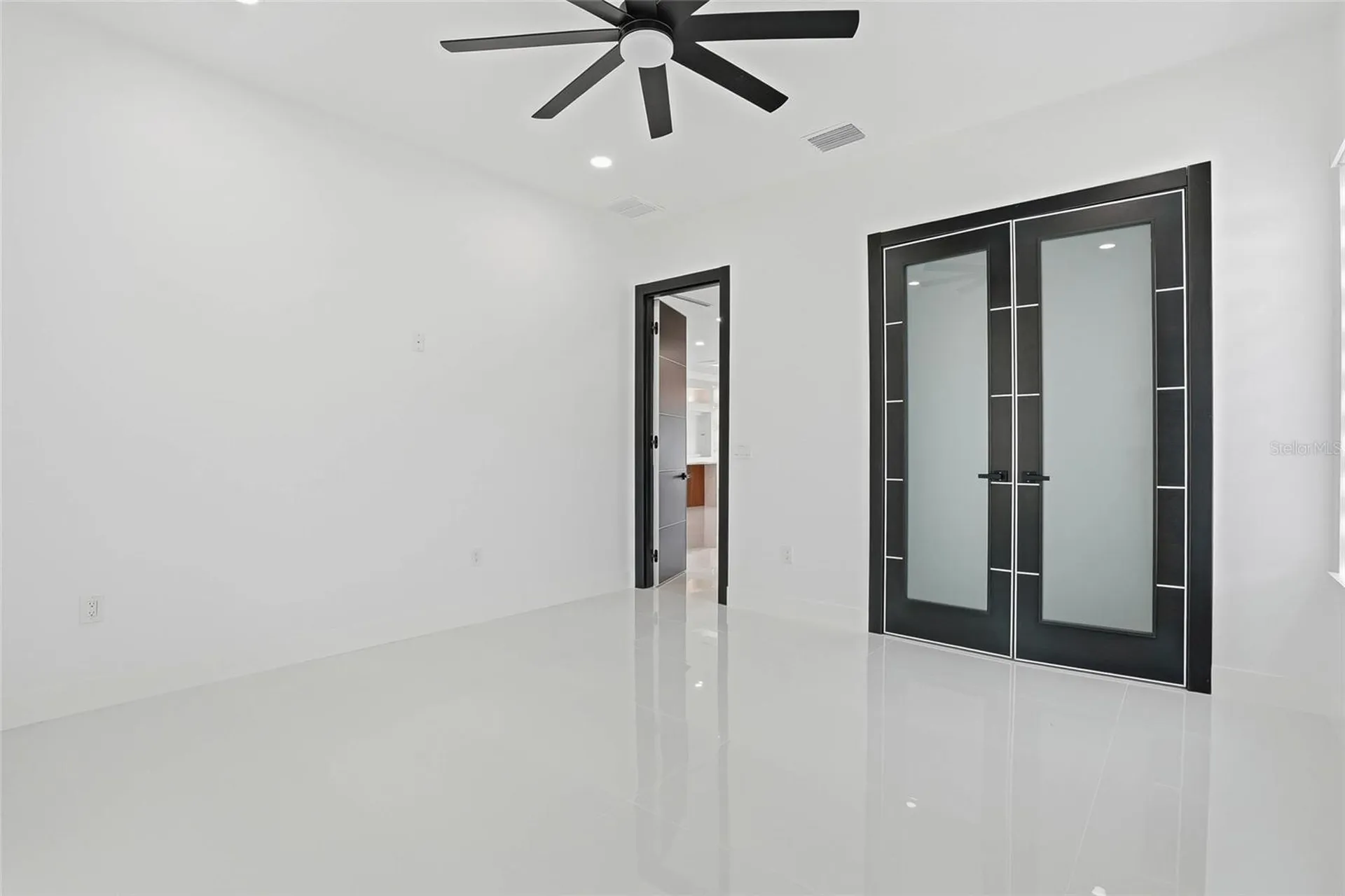 7013 N Clearview Avenue Tampa FL 33614