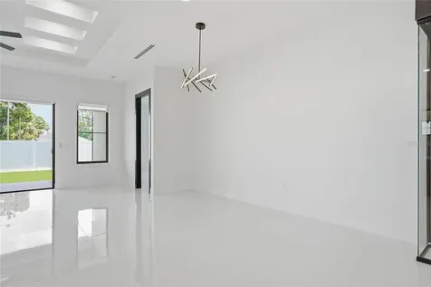7013 N Clearview Avenue Tampa FL 33614