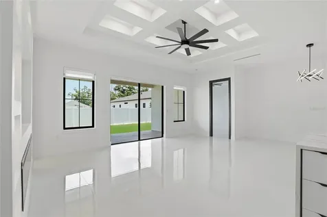 7013 N Clearview Avenue Tampa FL 33614
