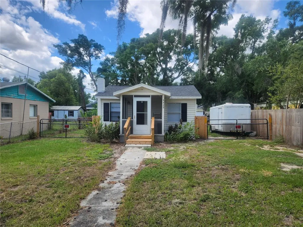 2429 Lakeview Street Lakeland FL 33801