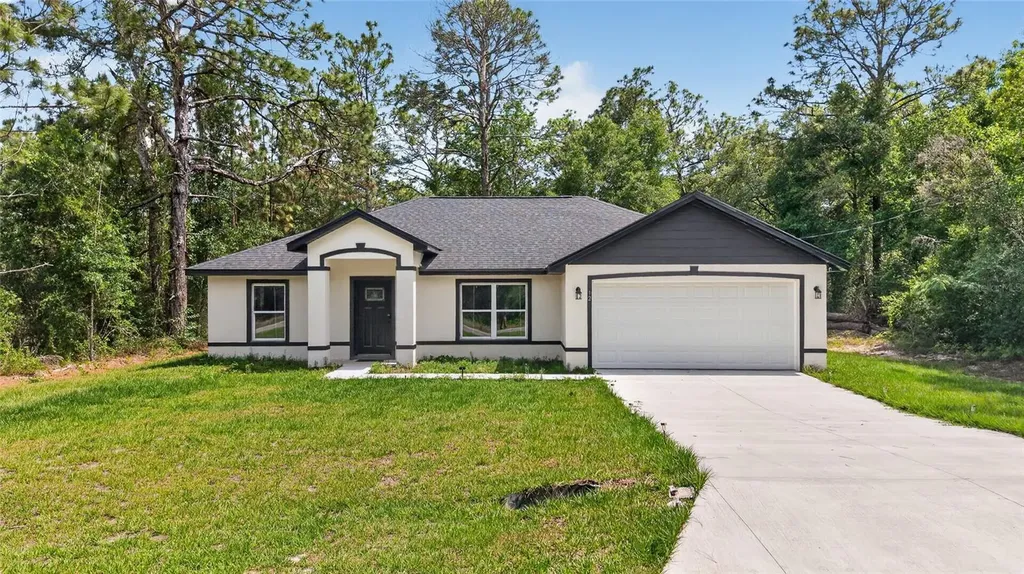 12 Guava Terrace Radial Ocklawaha FL 32179