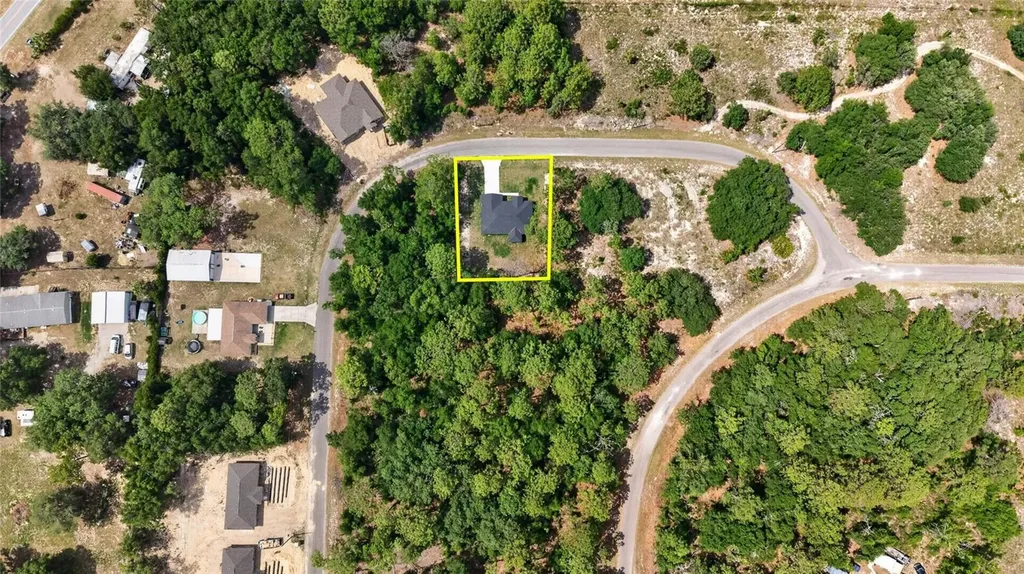 12 Guava Terrace Radial Ocklawaha FL 32179