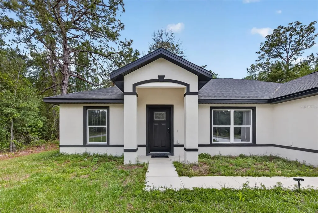 12 Guava Terrace Radial Ocklawaha FL 32179
