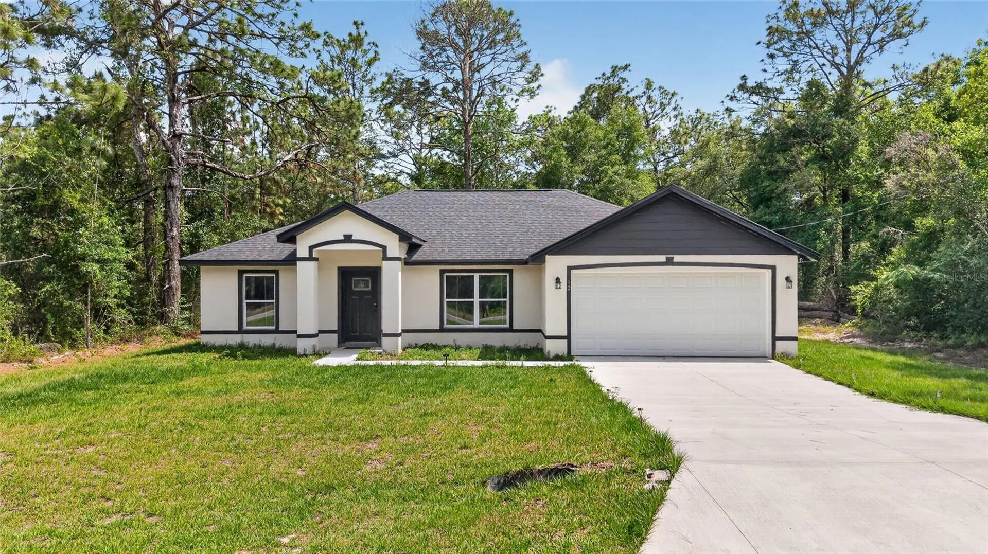 12 Guava Terrace Radial Ocklawaha FL 32179