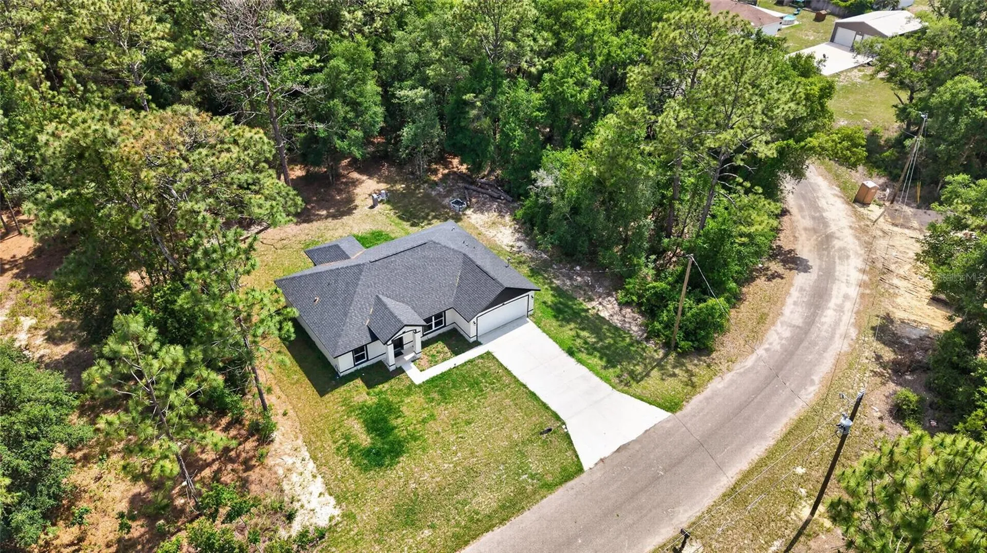 12 Guava Terrace Radial Ocklawaha FL 32179