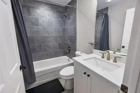 12 Guava Terrace Radial Ocklawaha FL 32179