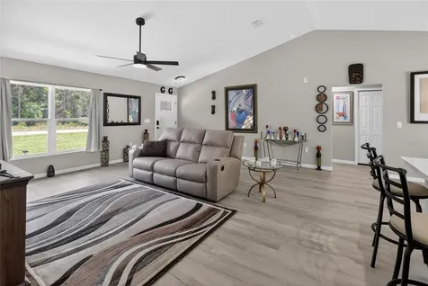 12 Guava Terrace Radial Ocklawaha FL 32179