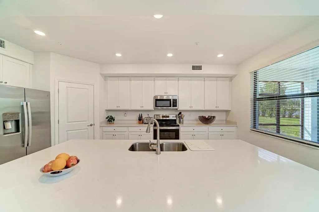 5687 N Honore Avenue Sarasota FL 34243