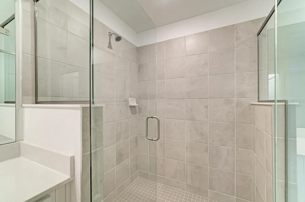 5687 N Honore Avenue Sarasota FL 34243