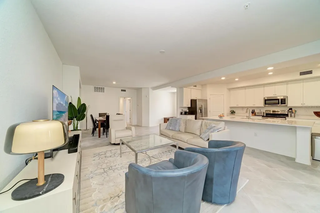 5687 N Honore Avenue Sarasota FL 34243