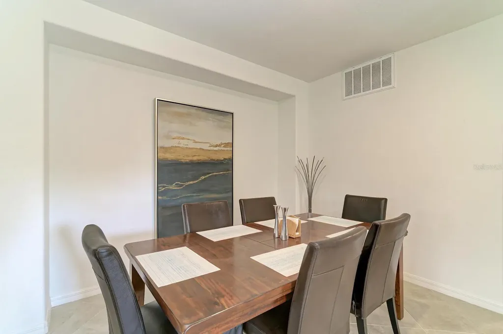 5687 N Honore Avenue Sarasota FL 34243