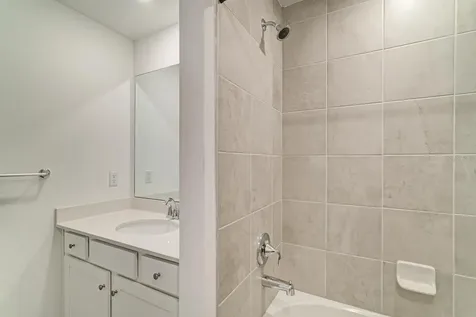 5687 N Honore Avenue Sarasota FL 34243