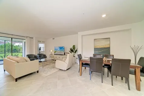 5687 N Honore Avenue Sarasota FL 34243