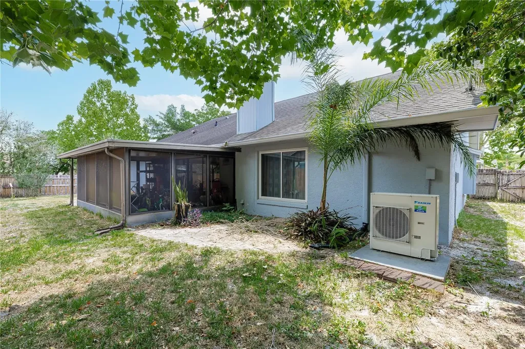 1062 Mckinnon Avenue Oviedo FL 32765