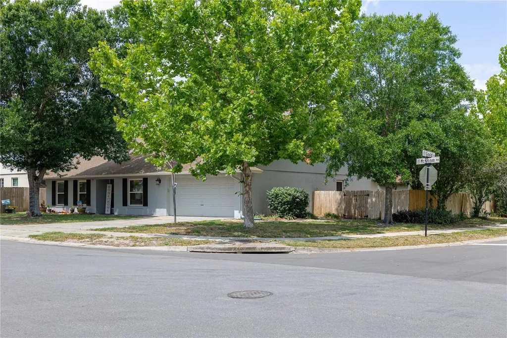 1062 Mckinnon Avenue Oviedo FL 32765