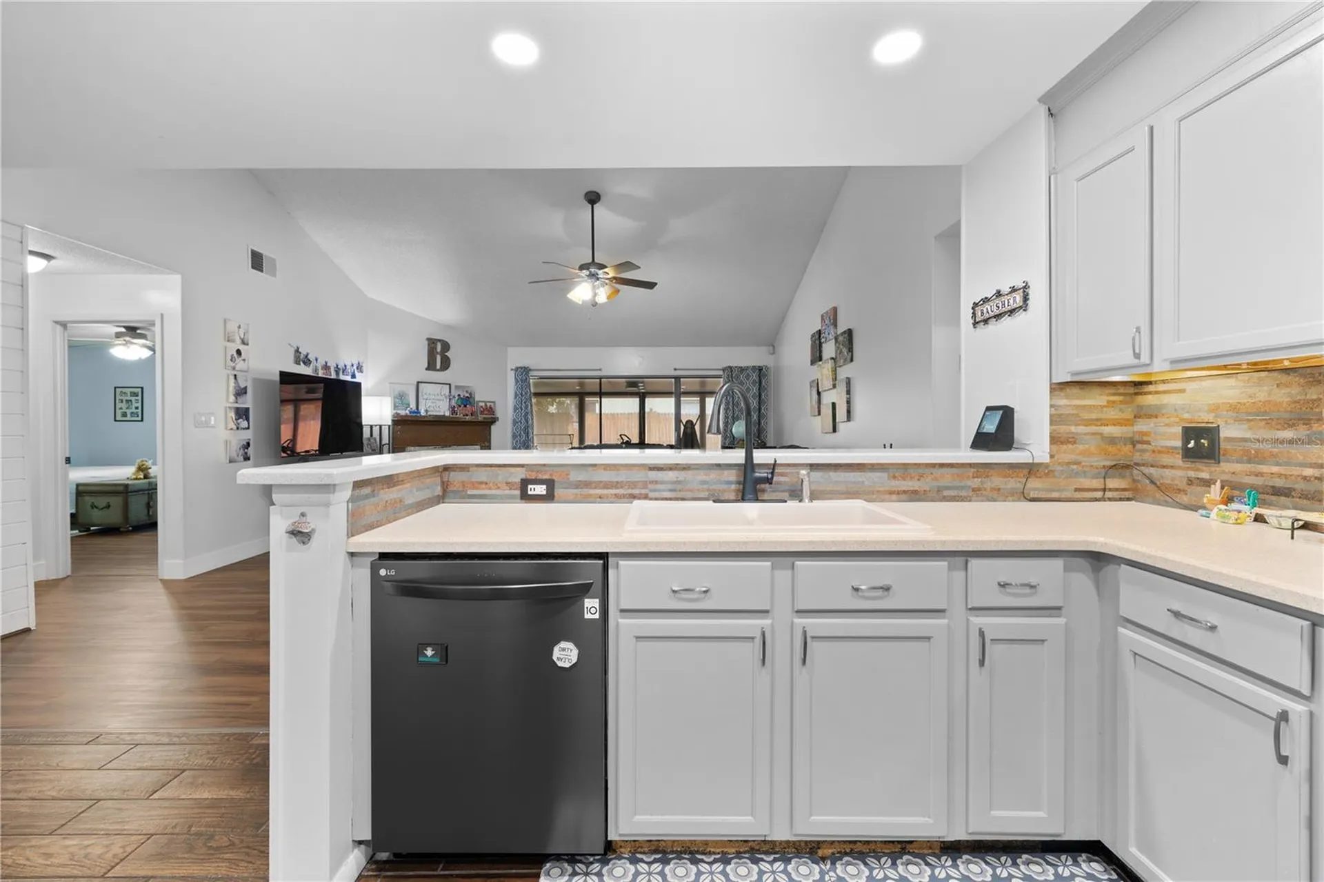 1062 Mckinnon Avenue Oviedo FL 32765