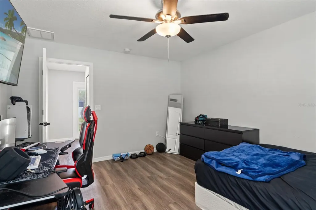 7416 Bahama Swallow Avenue Weeki Wachee FL 34613