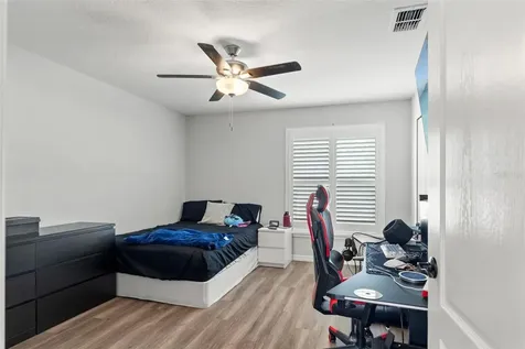 7416 Bahama Swallow Avenue Weeki Wachee FL 34613
