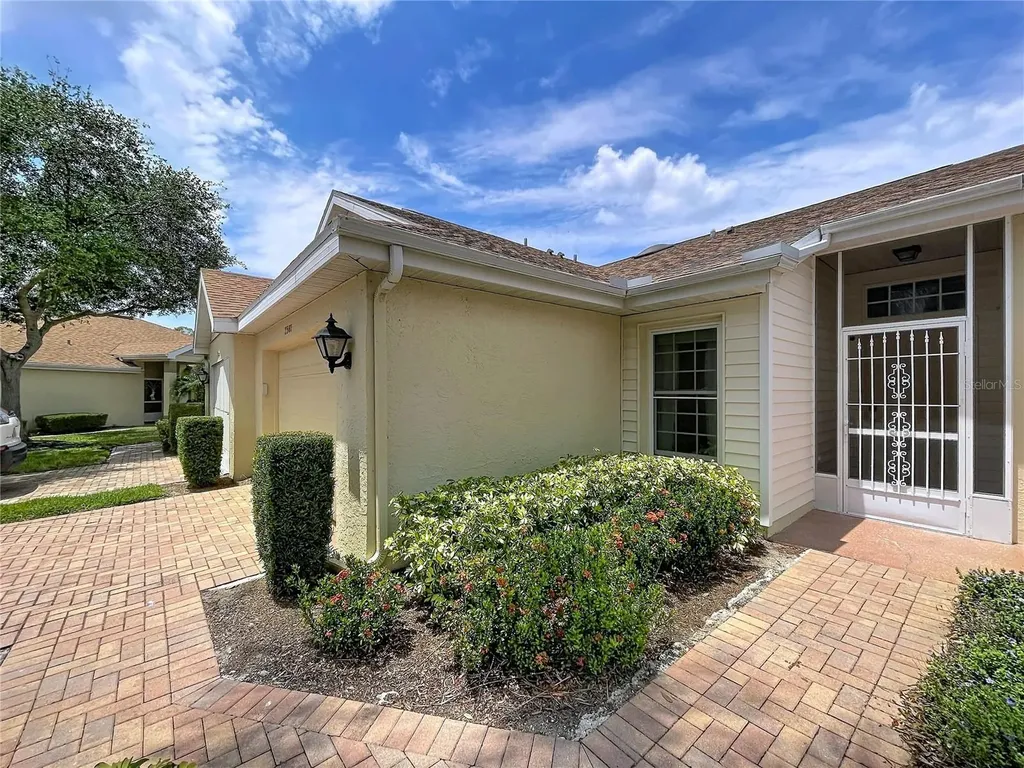 2307 New Orchard Court Sun City Center FL 33573