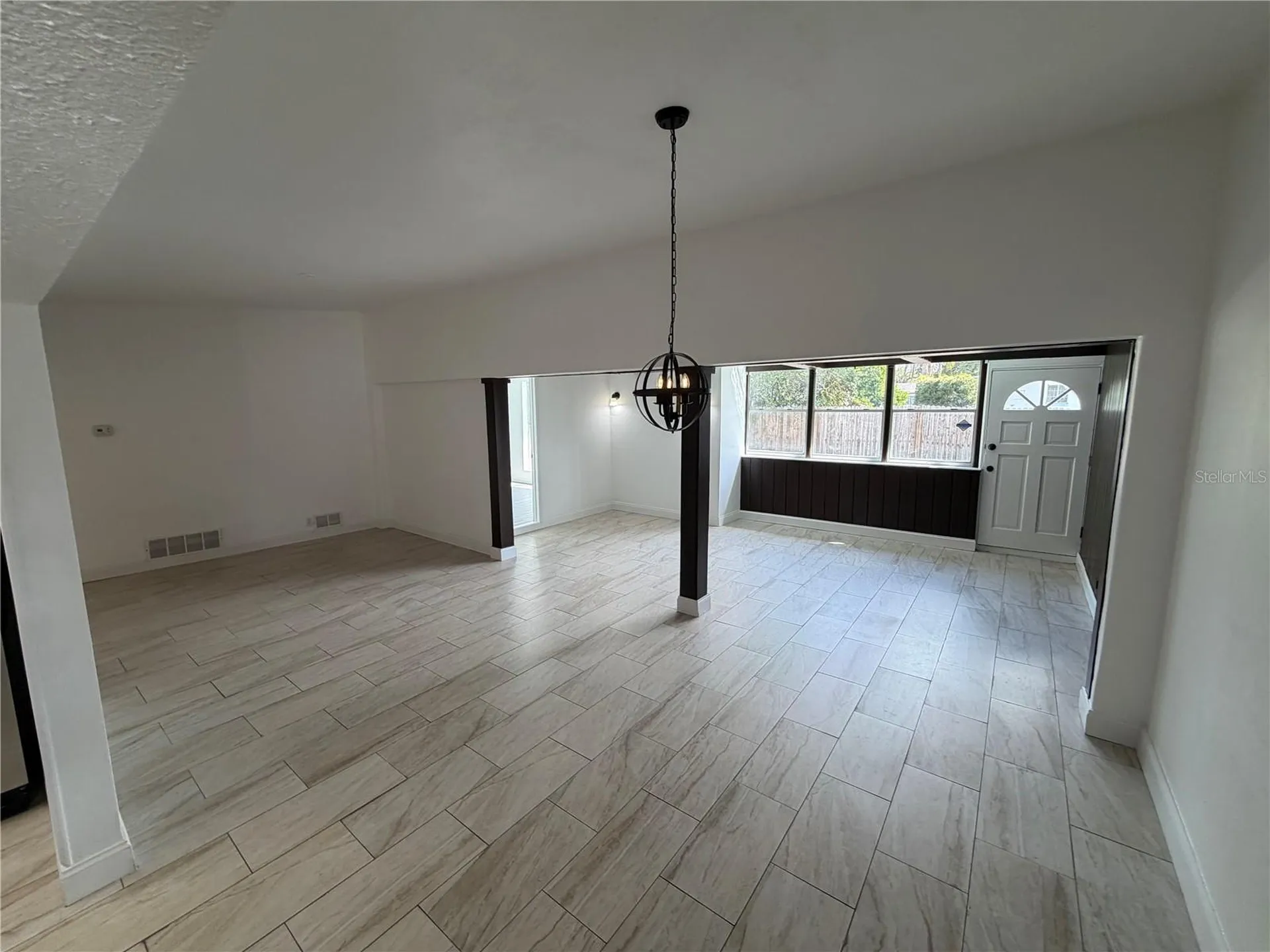 4235 Edgewater Drive Orlando FL 32804