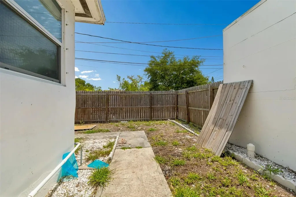 1500 30th Avenue N St Petersburg FL 33704