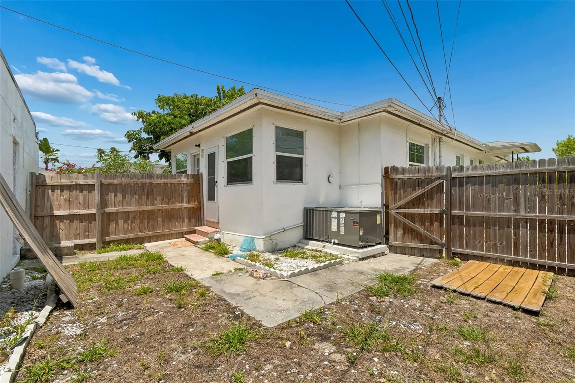 1500 30th Avenue N St Petersburg FL 33704