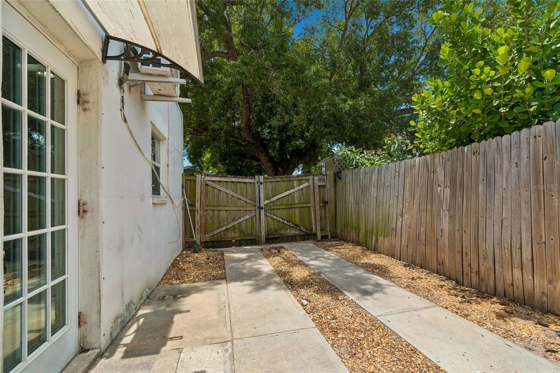 1500 30th Avenue N St Petersburg FL 33704