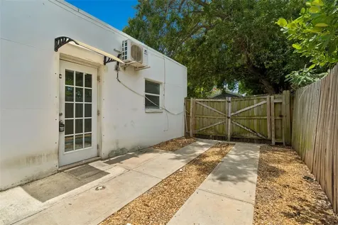 1500 30th Avenue N St Petersburg FL 33704