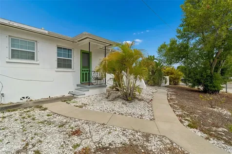 1500 30th Avenue N St Petersburg FL 33704