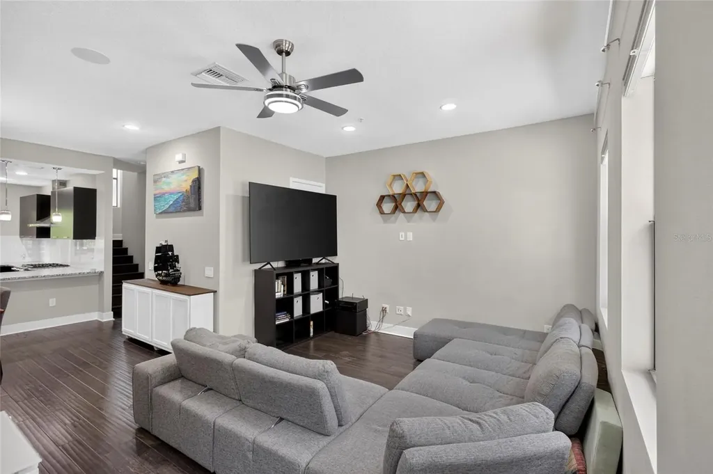 2511 N Grady Avenue Tampa FL 33607