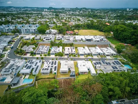Urb Las Casonas Aranda Guaynabo PR 00966