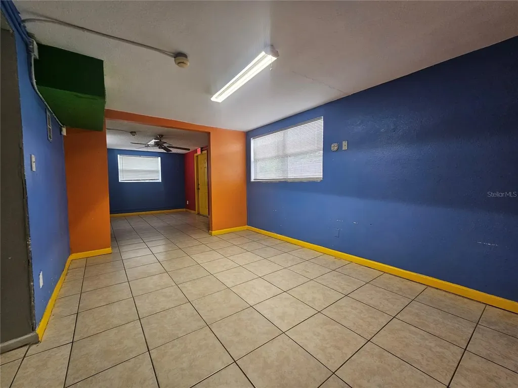 1434 N Pine Hills Orlando FL 32808
