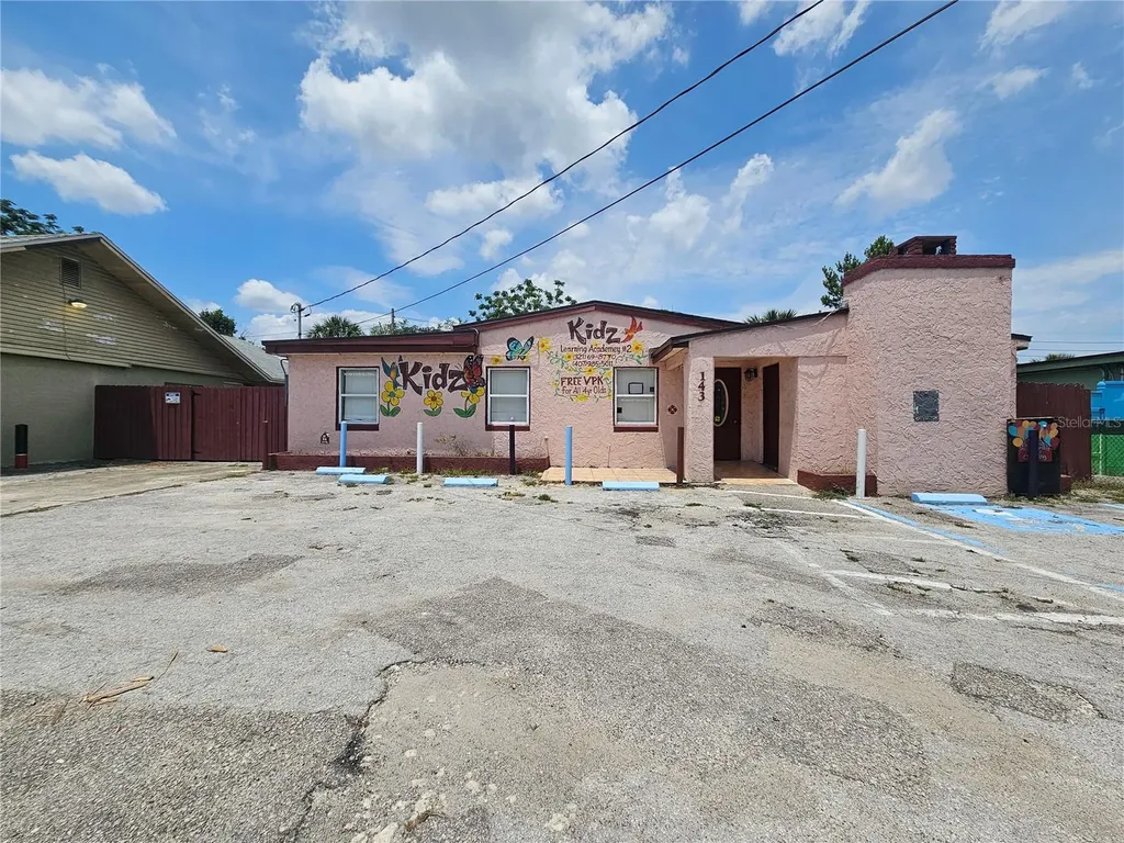 1434 N Pine Hills Orlando FL 32808