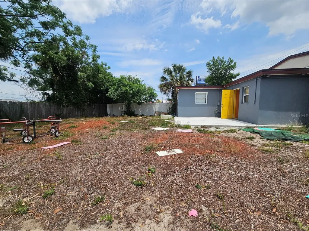 1434 N Pine Hills Orlando FL 32808