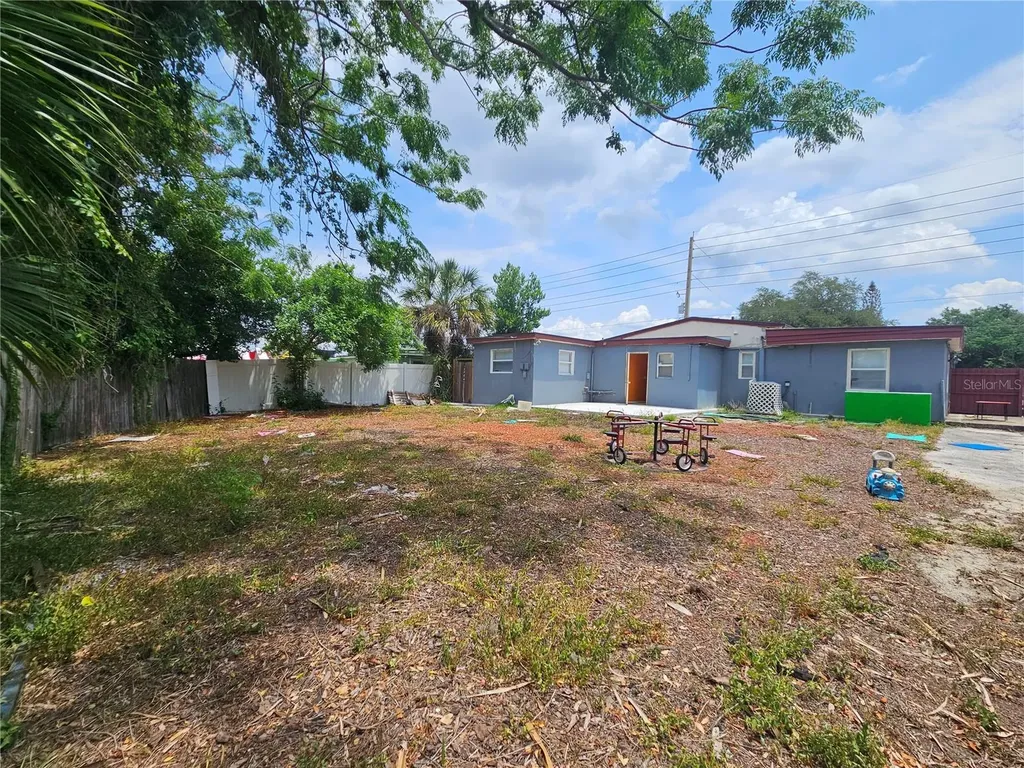 1434 N Pine Hills Orlando FL 32808
