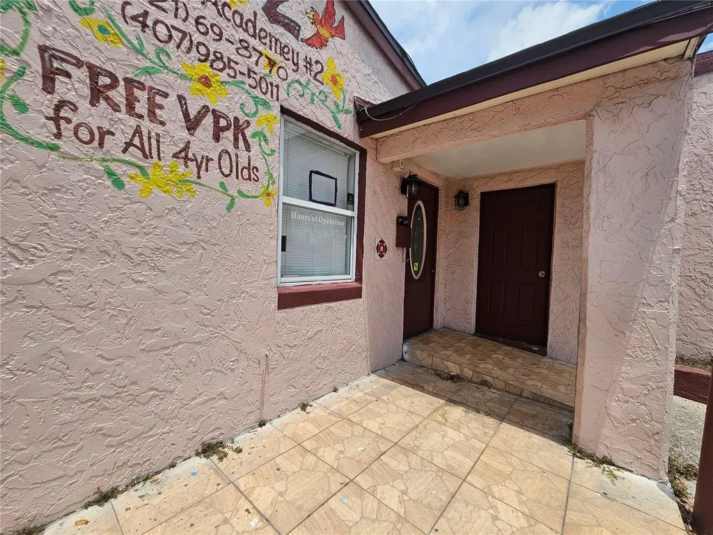 1434 N Pine Hills Orlando FL 32808