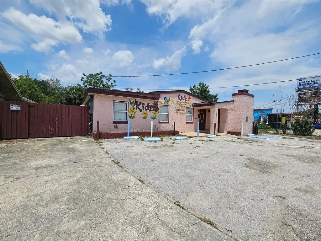 1434 N Pine Hills Orlando FL 32808