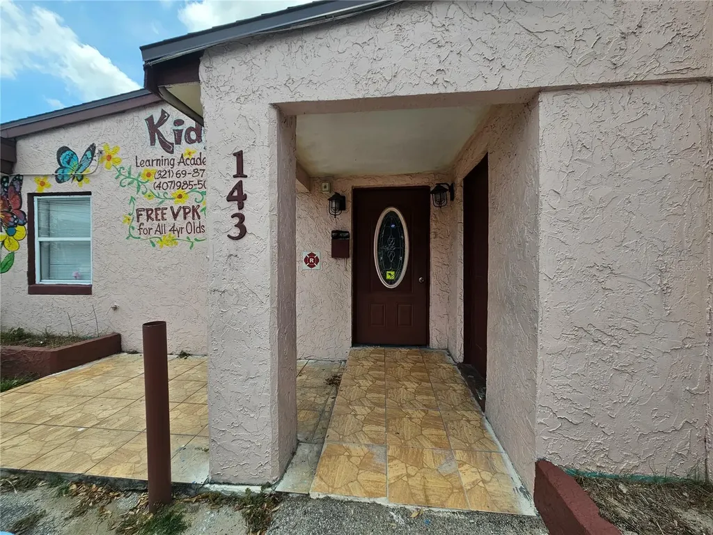 1434 N Pine Hills Orlando FL 32808