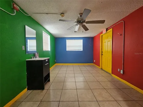 1434 N Pine Hills Orlando FL 32808