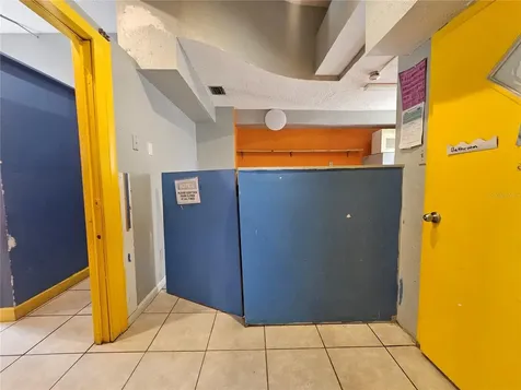 1434 N Pine Hills Orlando FL 32808