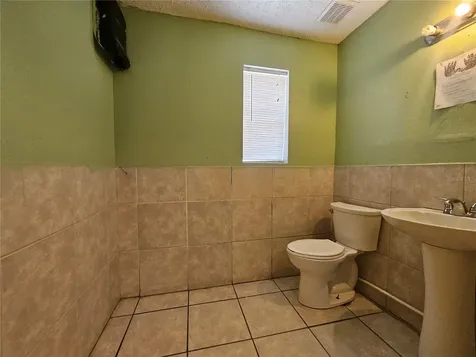 1434 N Pine Hills Orlando FL 32808