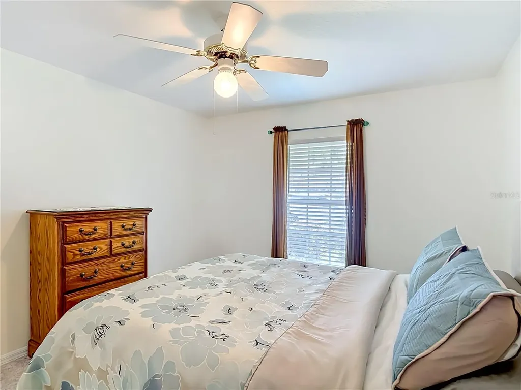 405 Secluded Oaks Trail Deland FL 32724