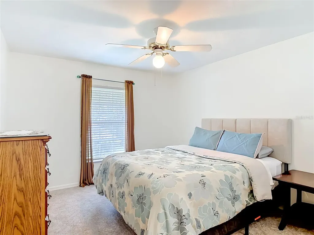 405 Secluded Oaks Trail Deland FL 32724