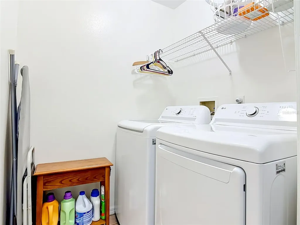 405 Secluded Oaks Trail Deland FL 32724