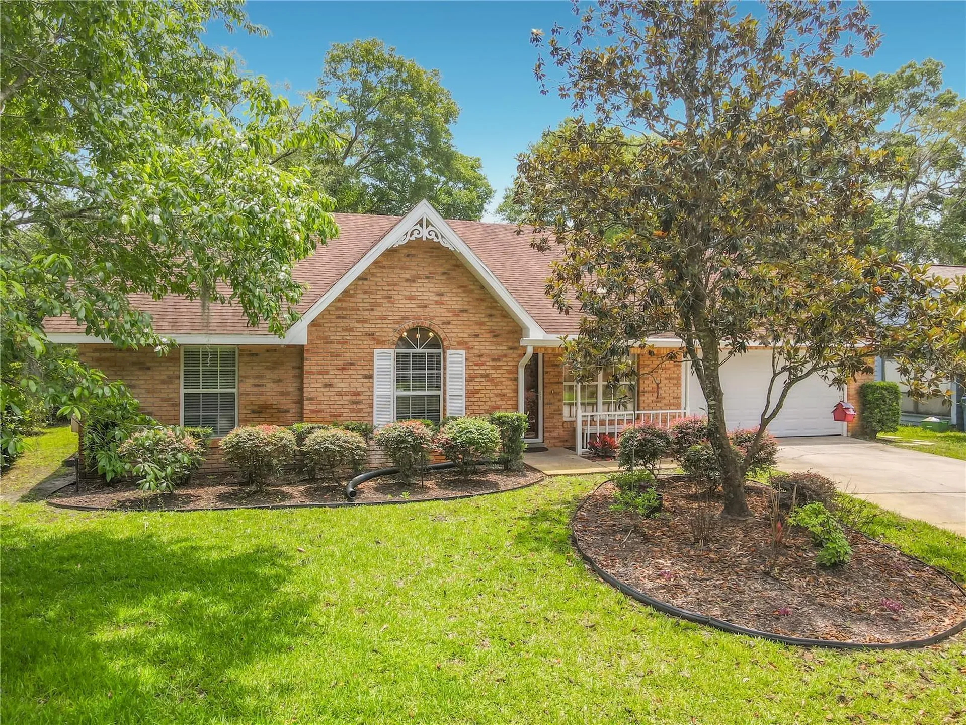 405 Secluded Oaks Trail Deland FL 32724