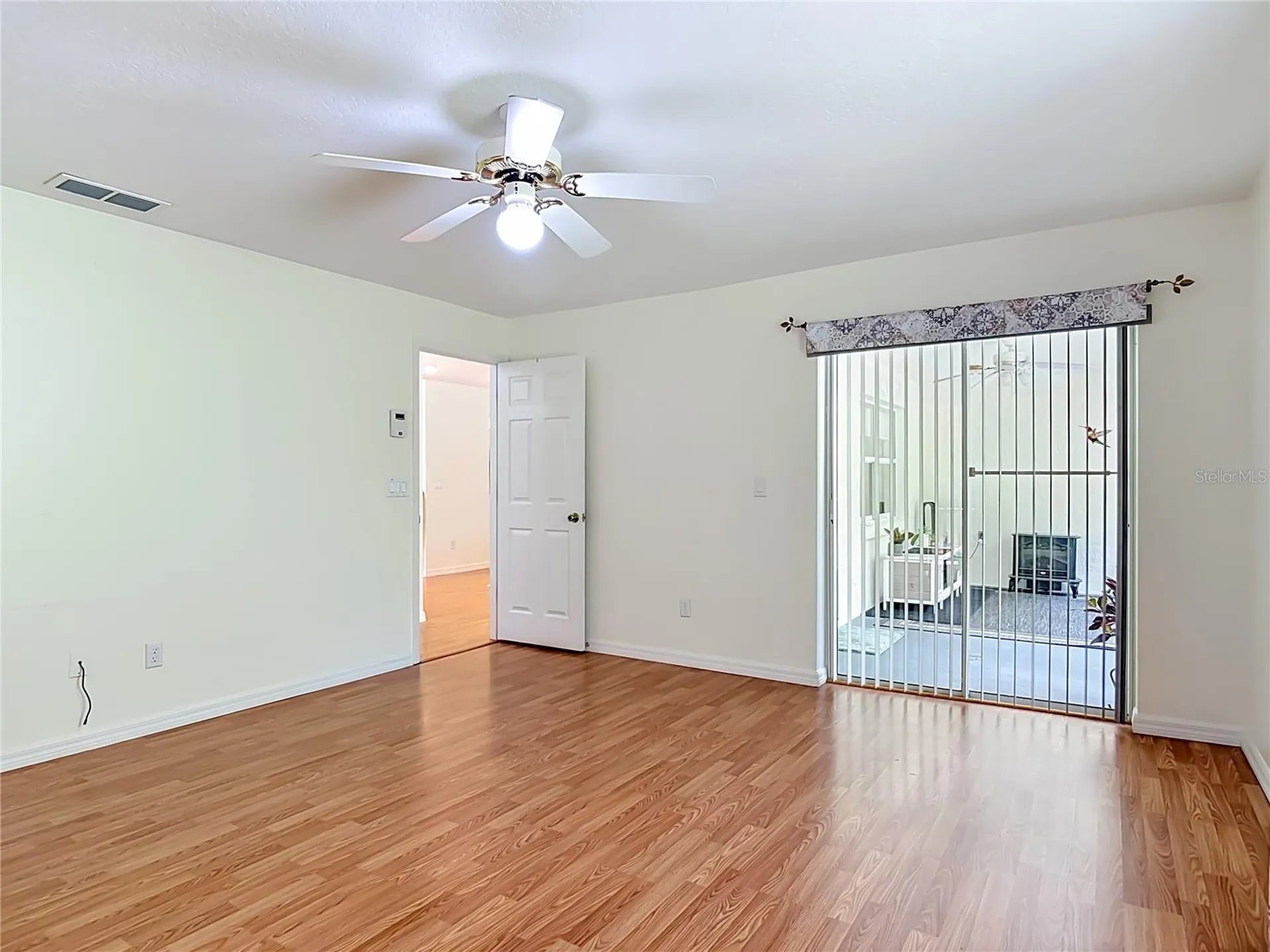 405 Secluded Oaks Trail Deland FL 32724