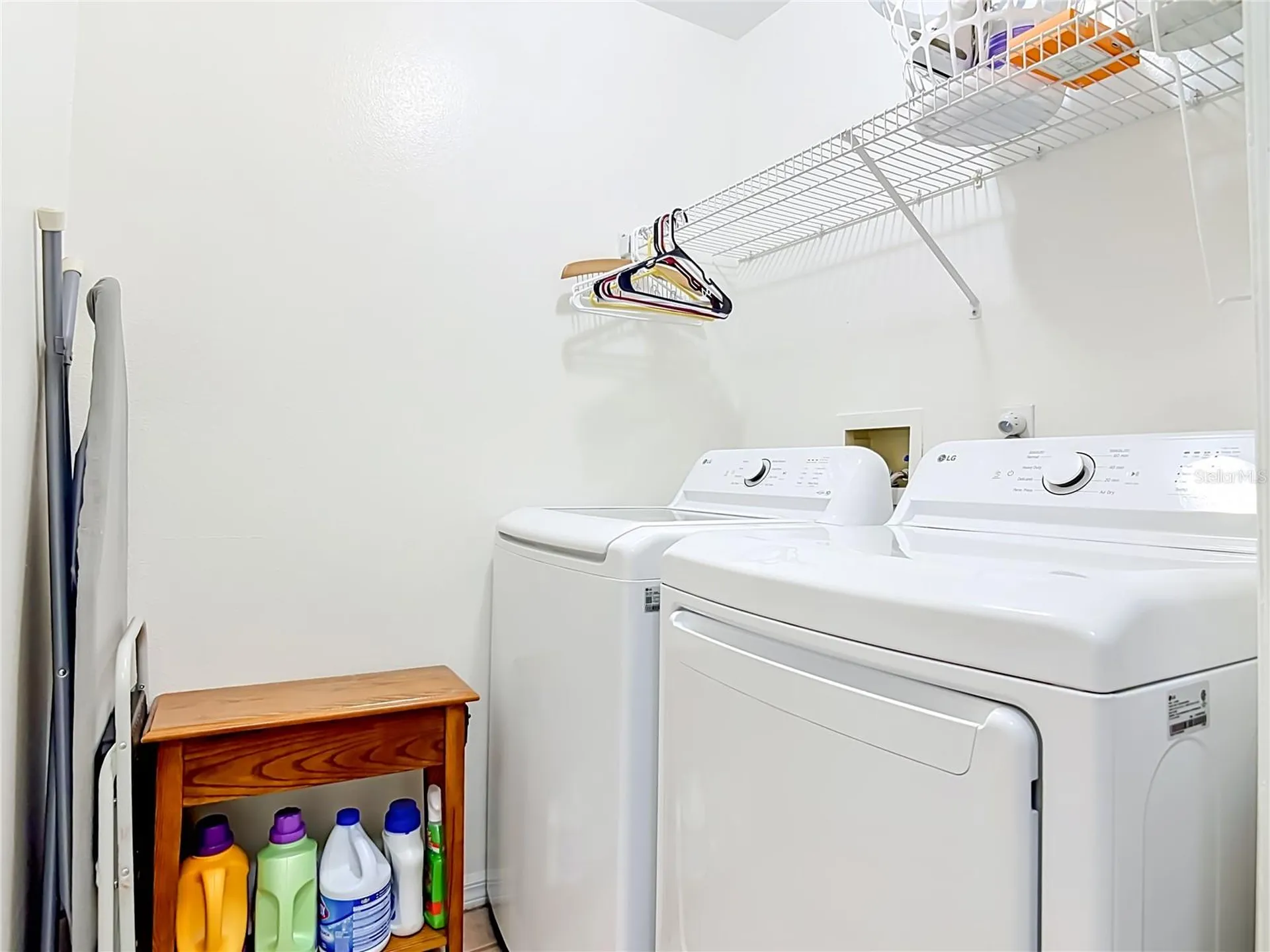405 Secluded Oaks Trail Deland FL 32724