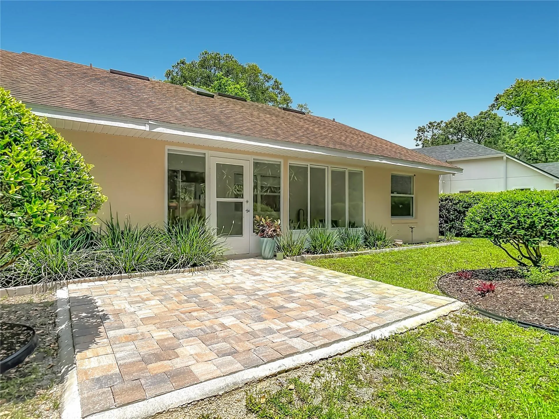 405 Secluded Oaks Trail Deland FL 32724